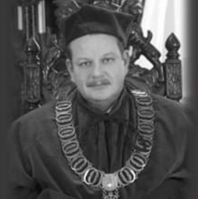 Plik:2791902-Profesor-Jaroslaw-Warylewski-byl-zwiazany-z-UG-od-1988-r-Zmarl-1-listopada-w-wieku-61-lat.jpg