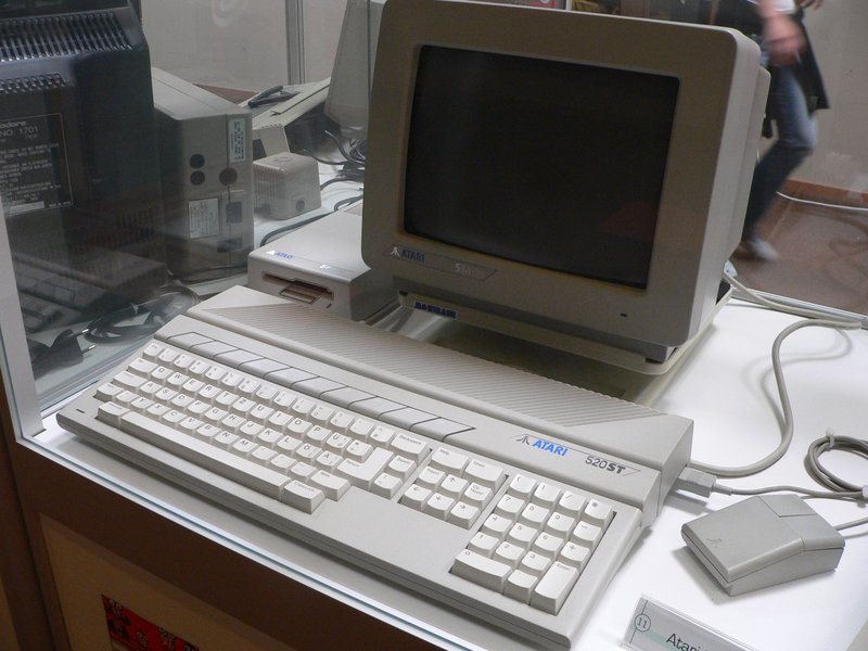 Plik:Atari-520ST.jpg